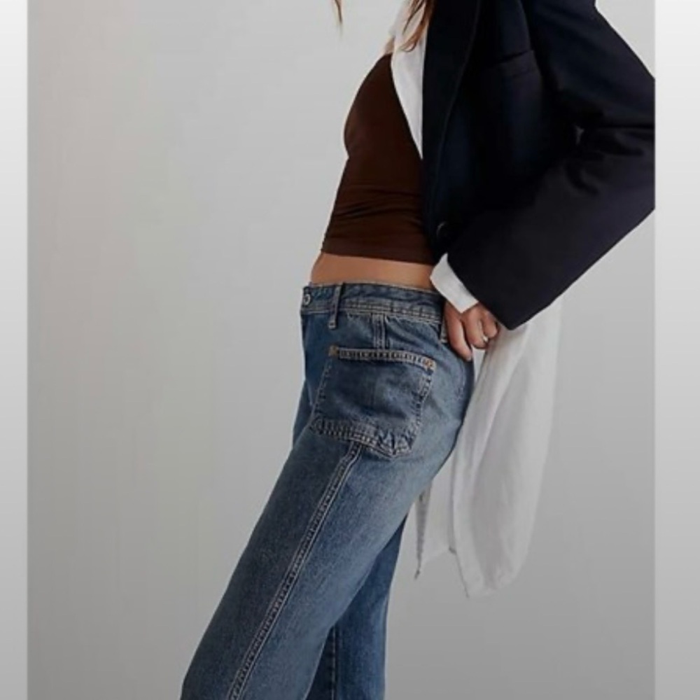 Free People -We The Free ‘ Izzy ‘ Denim Flare Women’s Patch Pocket Jeans Size 24
